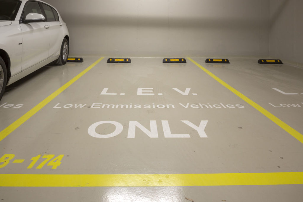 low-emission-vehicle-parking